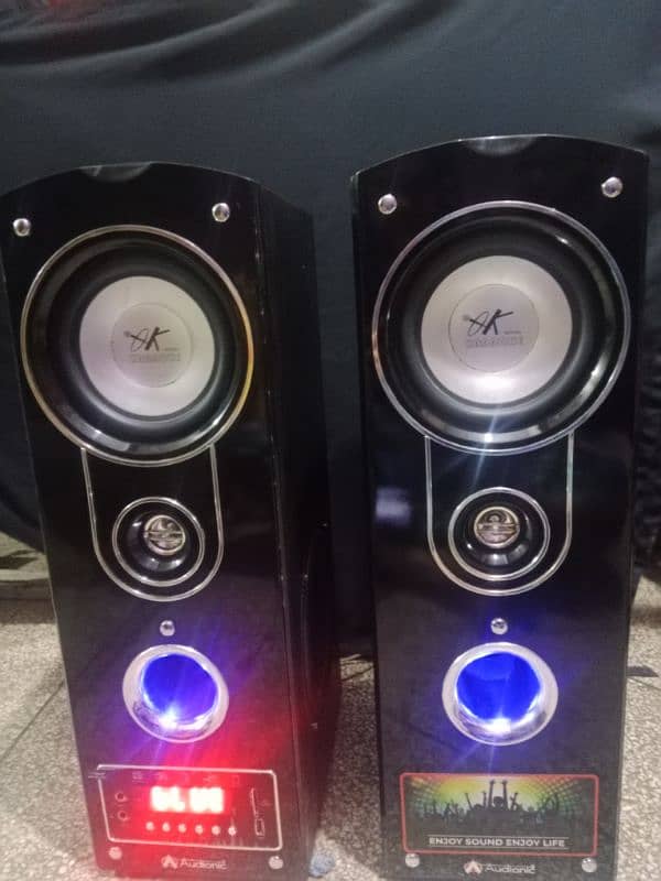 2.0 multimedia speaker 1