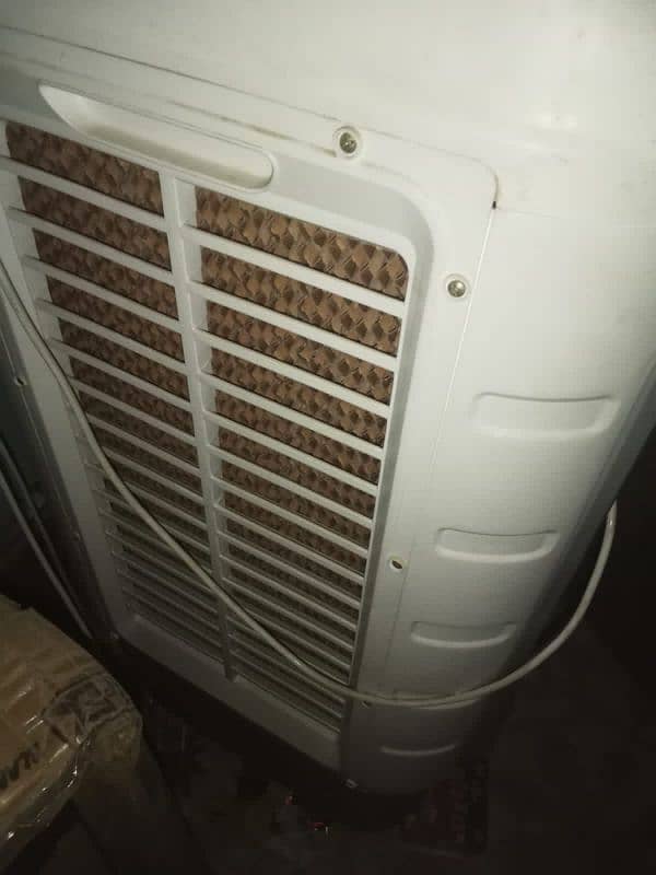 AC Cooler.  for sale. bilkul new he. Kuch din hi used he. 1