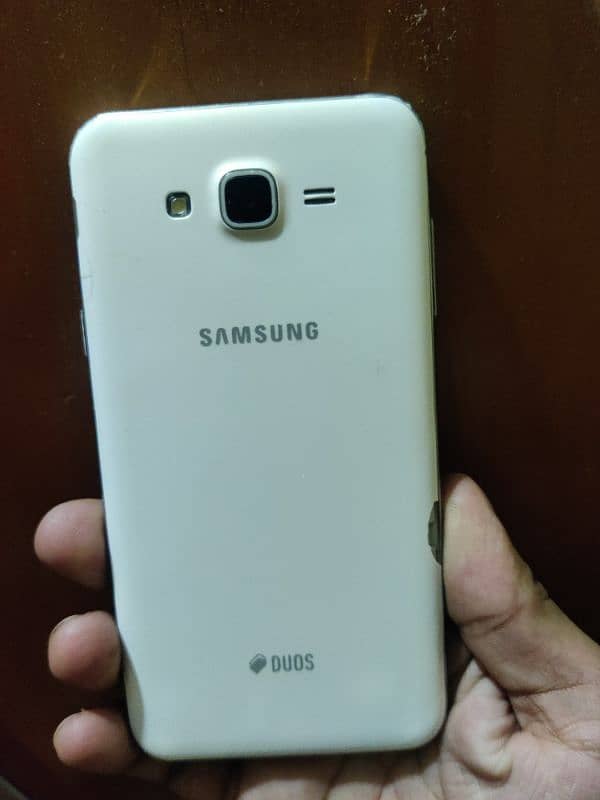Samsung Galaxy J7 0