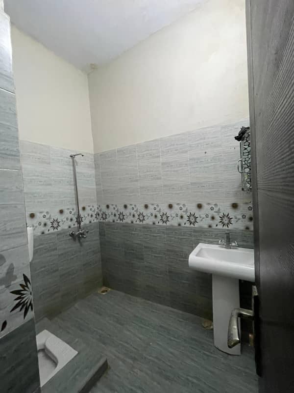 120 Sq Yards Double Story House For Rent in Sector R Gulshan-e-Maymar 8