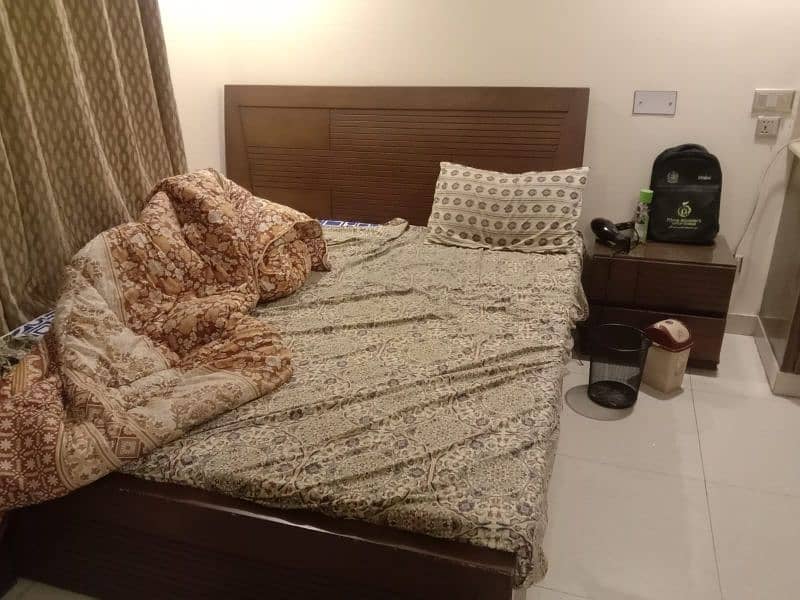 Bed With mattress 0