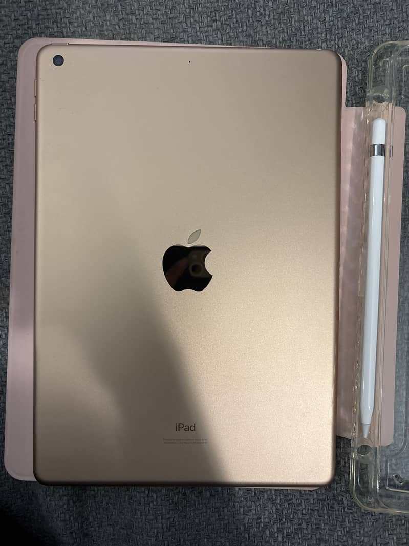 iPad 7th gen (2019) 1