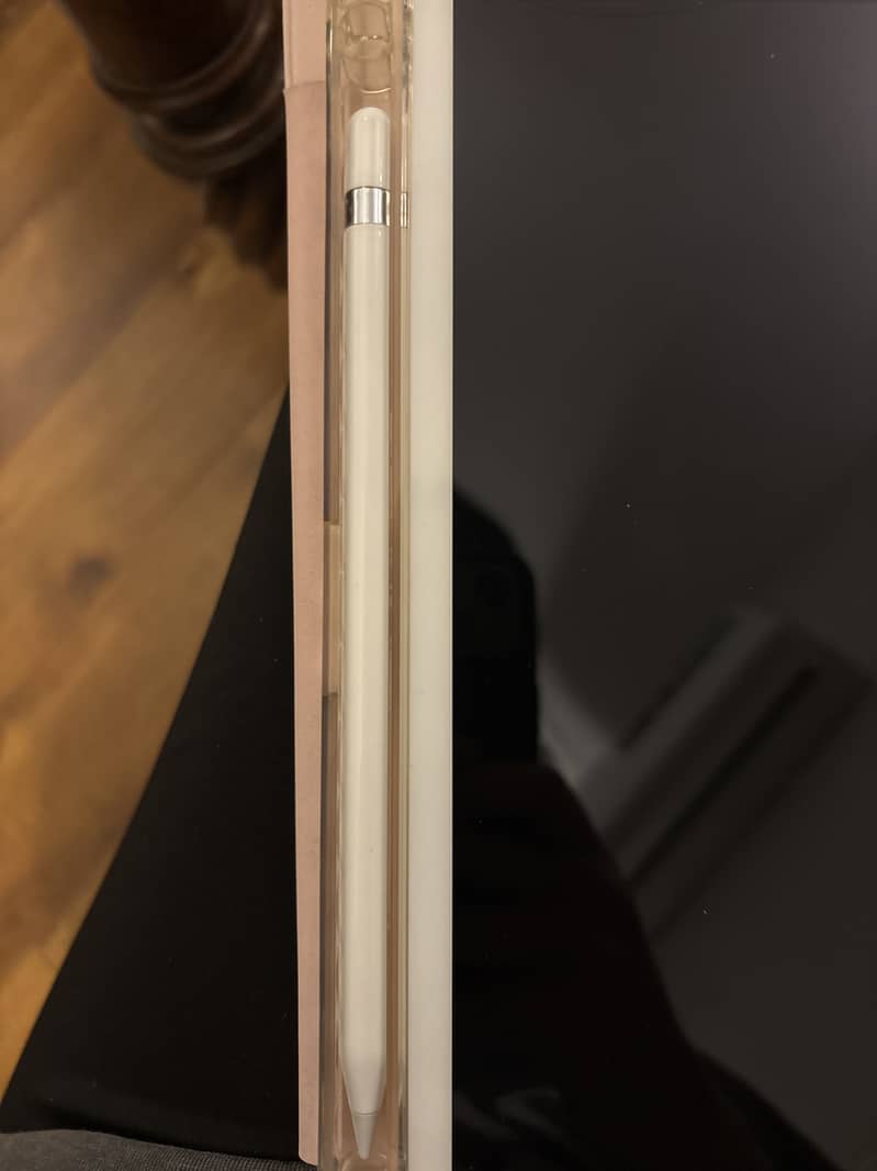 iPad 7th gen (2019) 3