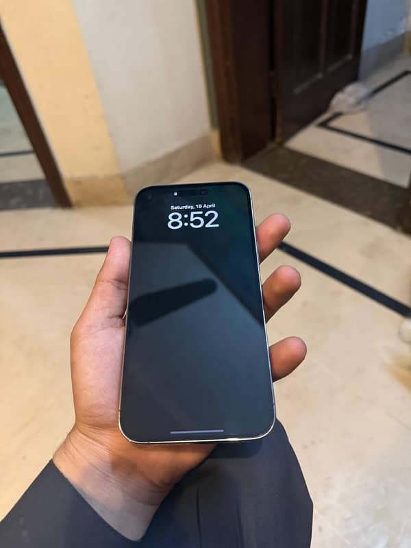 iPhone 14 pro max just back break 5
