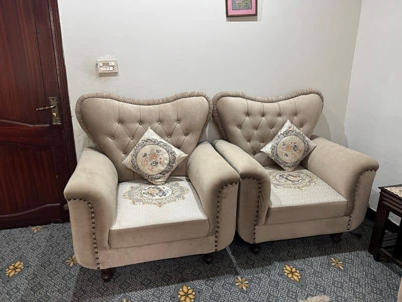 7 Seater Sofa Set with Dewaan and Center Table with 4 stools 2
