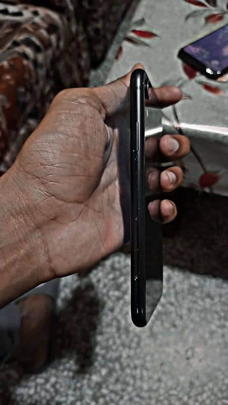 i phone Xr Non PTA 1