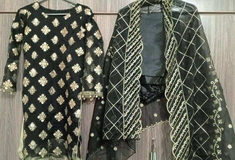 3-piece set including with net embellishments, ready to wear 0
