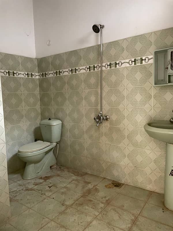200 Sq Yards Double Story House For Rent in Sector Y Gulshan-e-Maymar 4