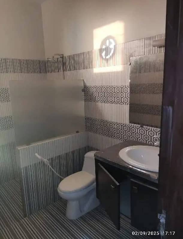 240 Sq Yards 1st Floor Portion For Rent in Sector T Gulshan-e-Maymar 4