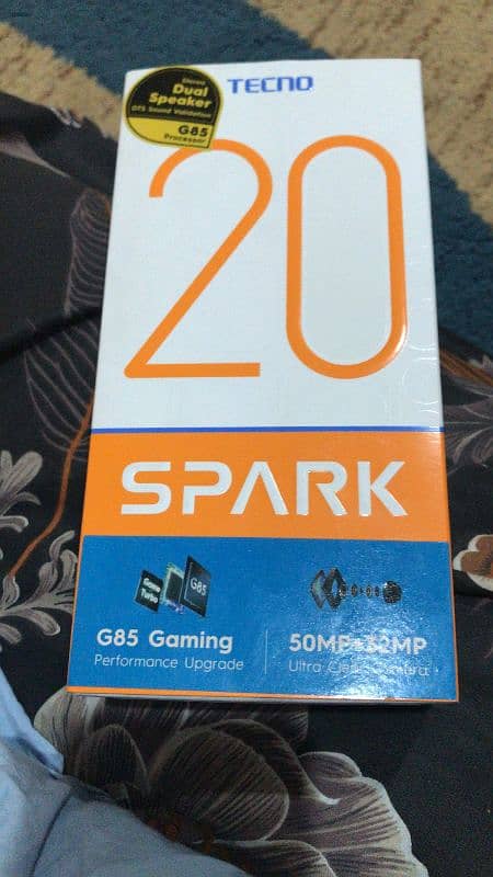 Tecno spark 20 8