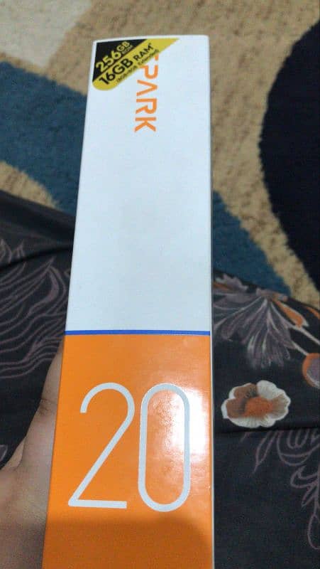 Tecno spark 20 9