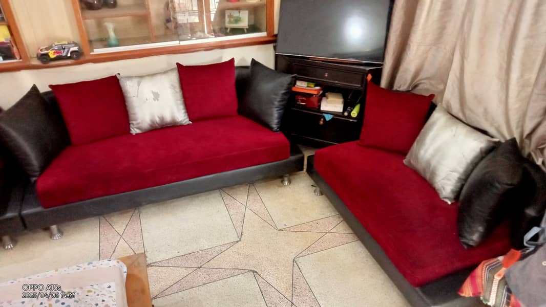 Modren and beautiful sofa set 1