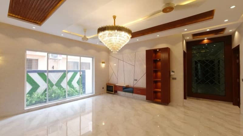 1 Kanal Full House for Rent in DHA Phase 2 Prime Location | Spacious Layout! 3