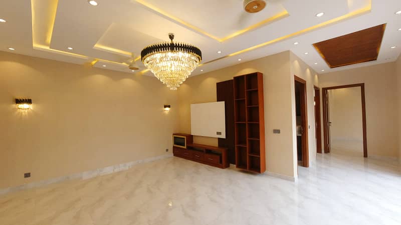 1 Kanal Full House for Rent in DHA Phase 2 Prime Location | Spacious Layout! 15