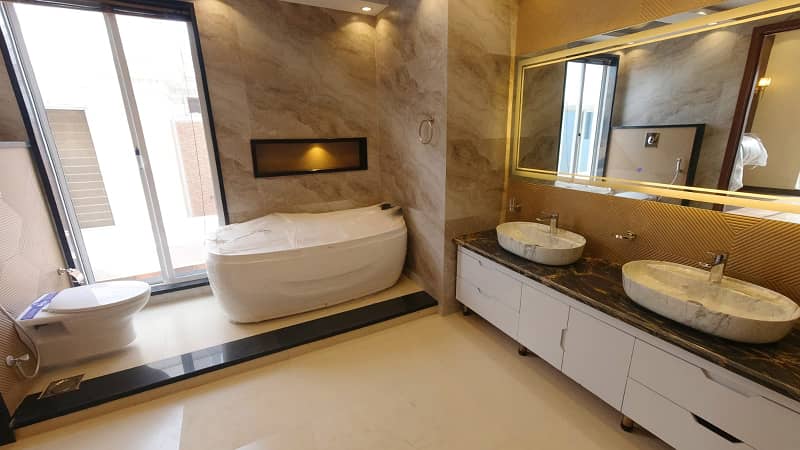 1 Kanal Full House for Rent in DHA Phase 2 Prime Location | Spacious Layout! 18