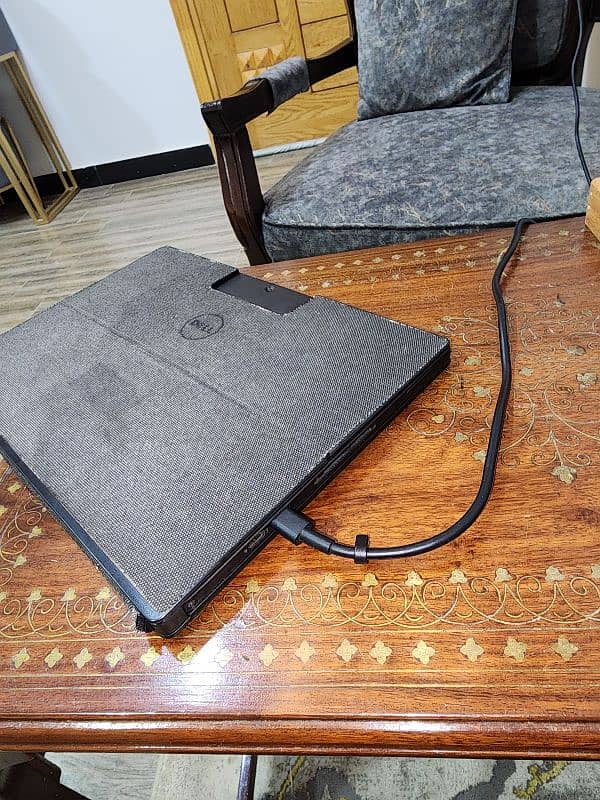 Dell Latitude 7275 2 in 1 Detachable UltraBook (price negotiable) 4