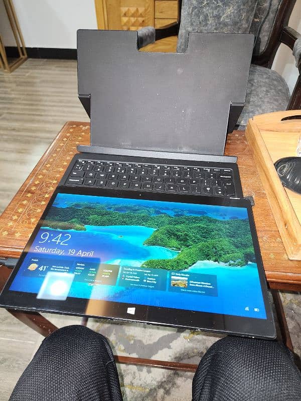 Dell Latitude 7275 2 in 1 Detachable UltraBook (price negotiable) 6