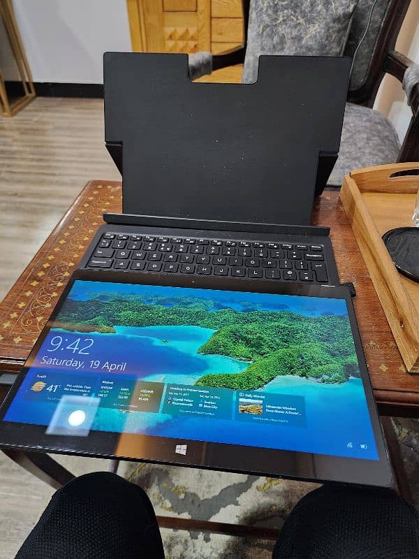 Dell Latitude 7275 2 in 1 Detachable UltraBook (price negotiable) 7