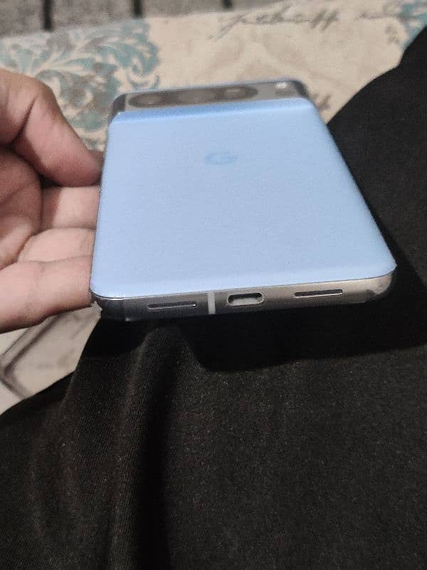 GOOGLE PIXEL 8 PRO 5