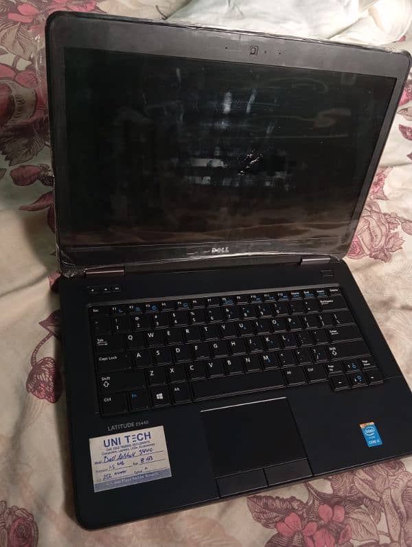Dell latitude 5440 fresh mint condition laptop 1