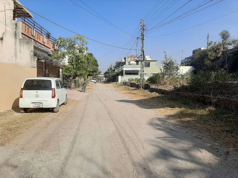 25 Marla Closed End Street Plot 0
