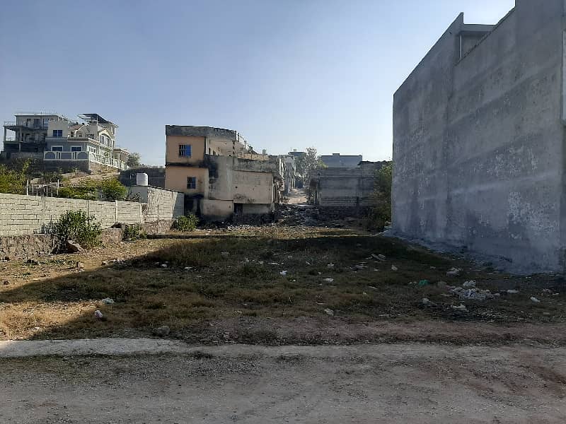 25 Marla Closed End Street Plot 2