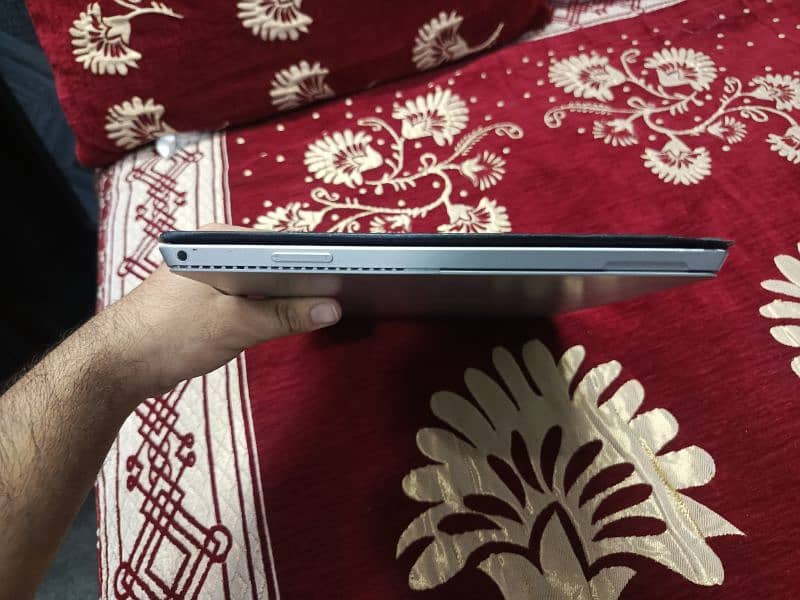 Microsoft Surface pro 4 IntelCore i7 4th Generation  8GB RAM 512GB M2 11