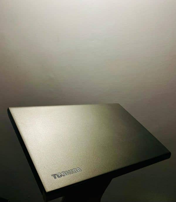 Toshiba Tecra Z40-C | i7 6th Gen | 8GB RAM | 128GB SSD 3