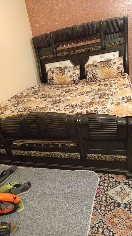 Bed set for sell 0
