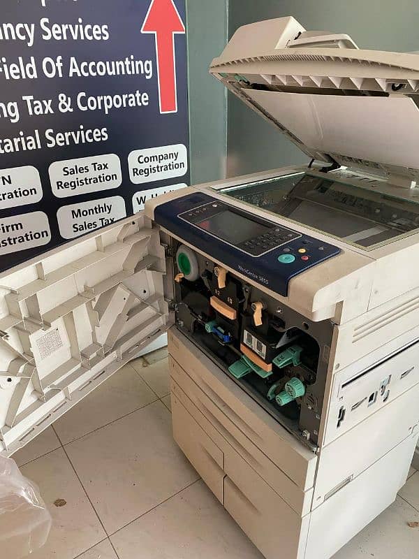 Xerox WorkCentre 5855 Photocopier, Printer and Scanner 4