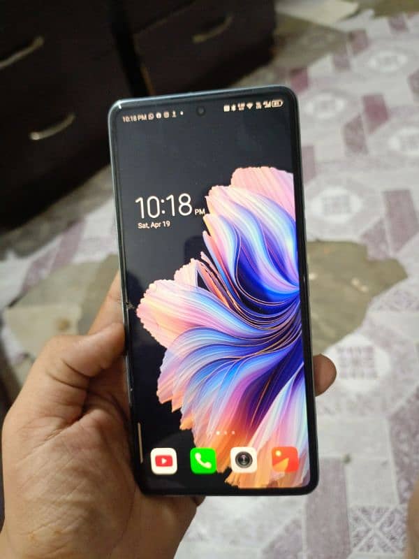 tecno camon 20 8+8 256gb with box 8