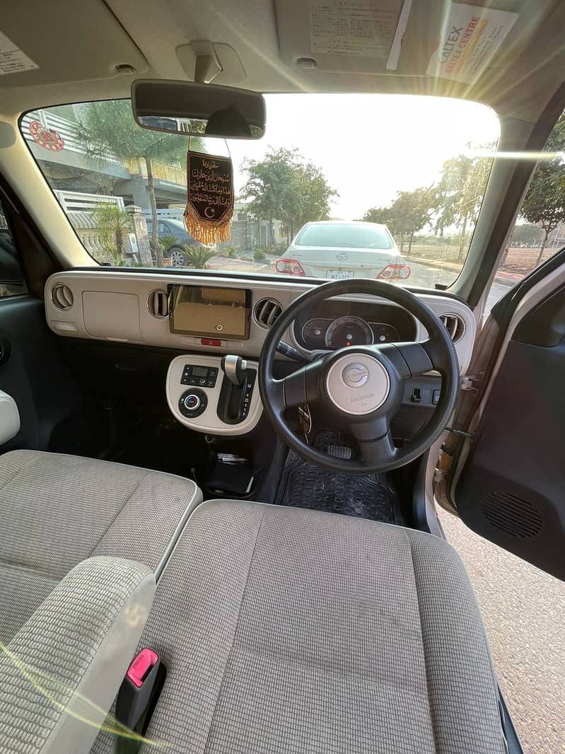 Daihatsu Mira Cocoa 2015 1