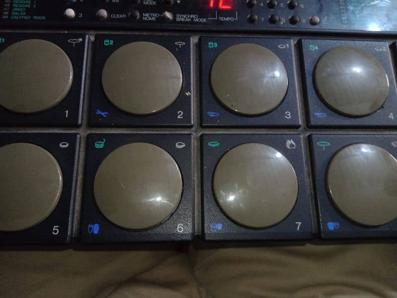 yamaha DD10 drum machine made in Japan aloes of biltine beats 4