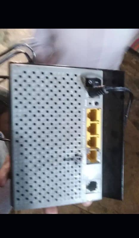ptcl WiFi router 4