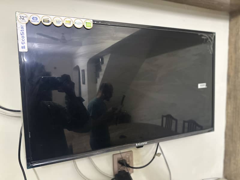 Ecostar Led tv 32 inch 10/10 3