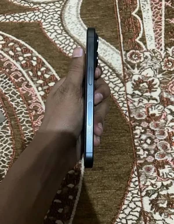 iphone 15pro jv 128  black titanium 92%health 0