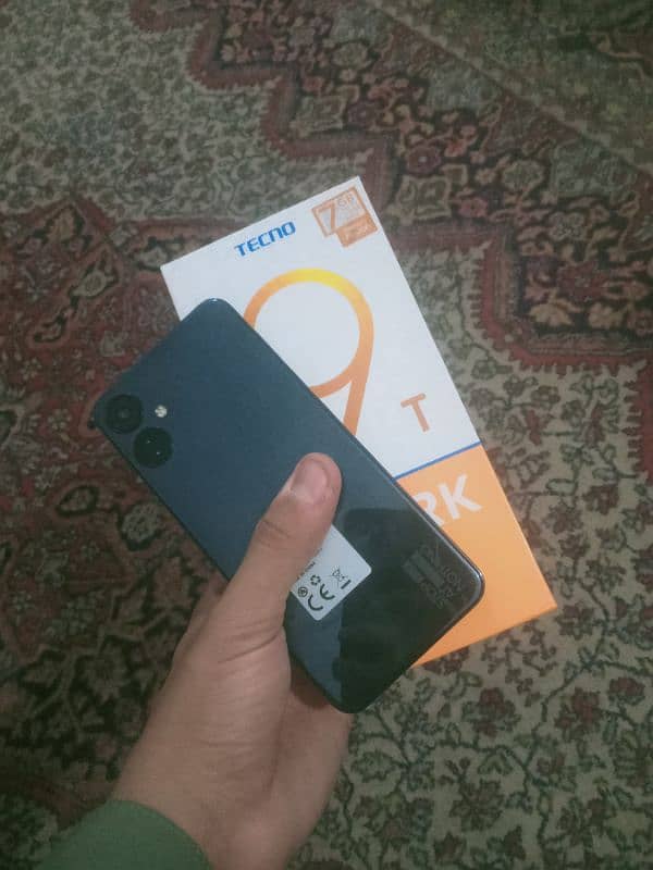 Tecno spark 9T 4+3 /. 64 GB 4