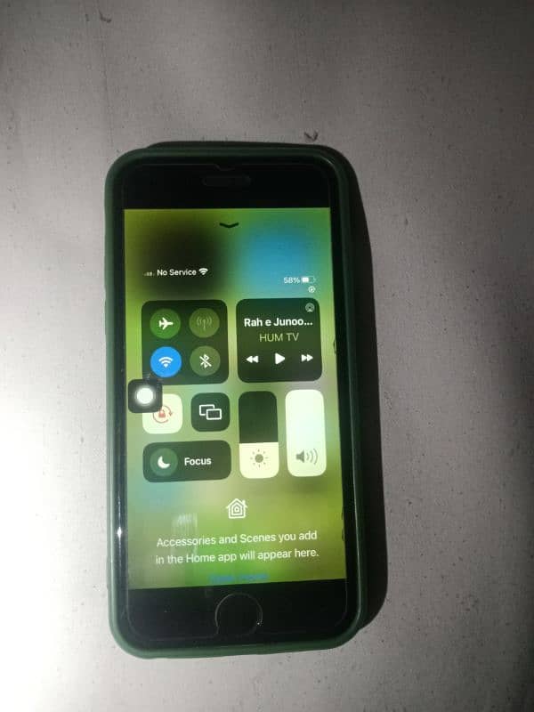 iPhone 8 Bypass 64 gb 4