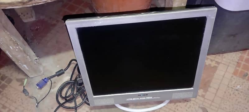 i5 4th generation hp gaming PC 4gb Nvidia graphics 128 SSD 500disk lcd 8