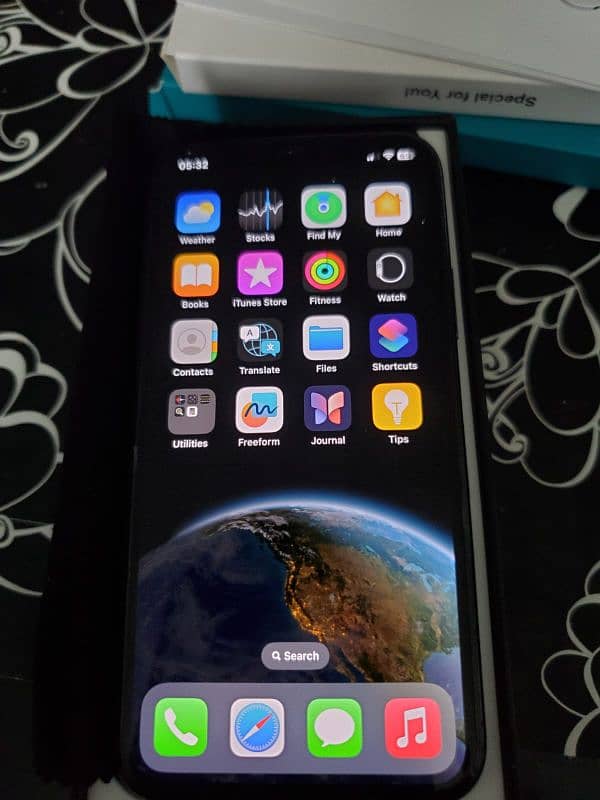 iPhone 11 pro 512 GB with Box 1