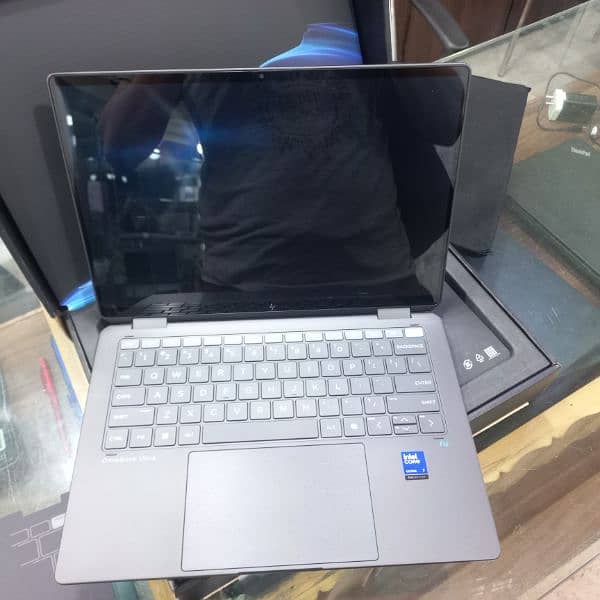 HP OmniBook Ultra Flip Laptop Ultra 7 2