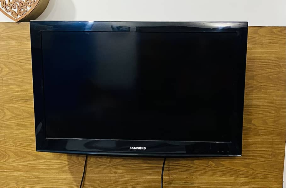 Samsung LCD 32 inches 0