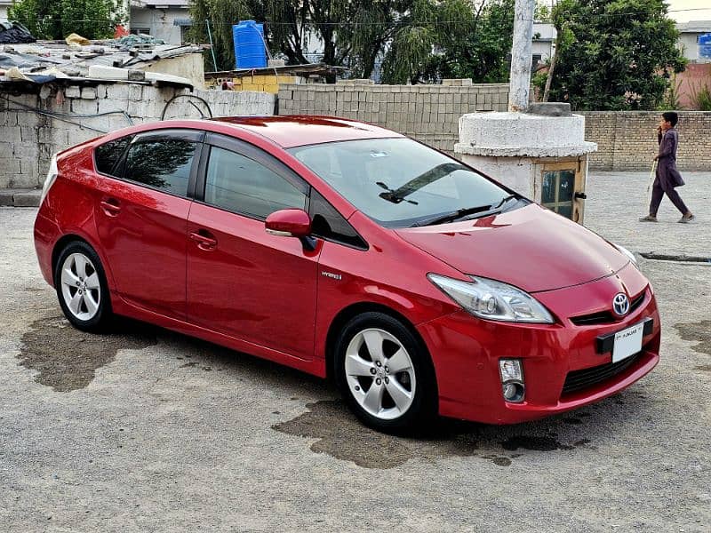 Toyota Prius T-Spirit (Top of the line Variant) 4