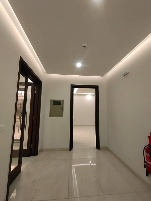 Spacious 1 Kanal Upper Portion for Rent in DHA Phase 3 Prime Location! 9
