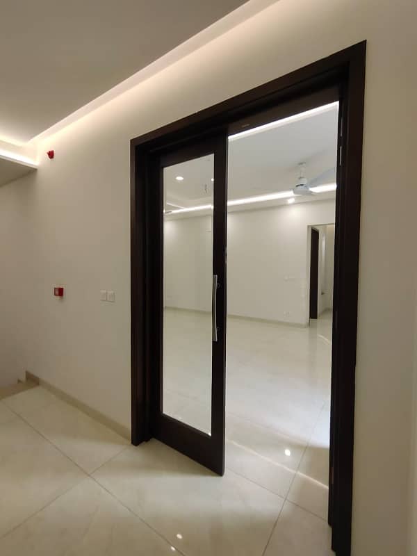 Spacious 1 Kanal Upper Portion for Rent in DHA Phase 3 Prime Location! 15