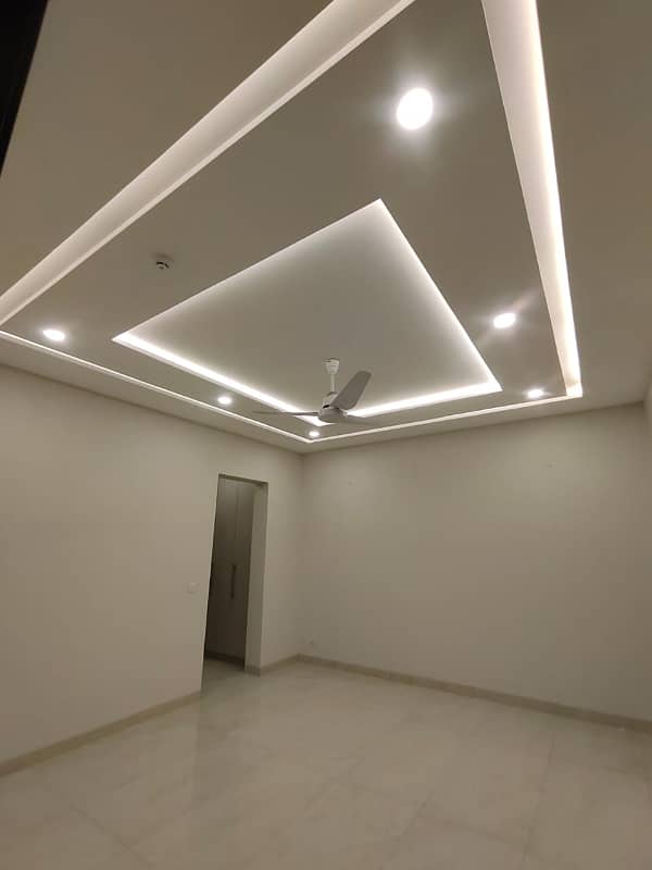 Spacious 1 Kanal Upper Portion for Rent in DHA Phase 3 Prime Location! 24
