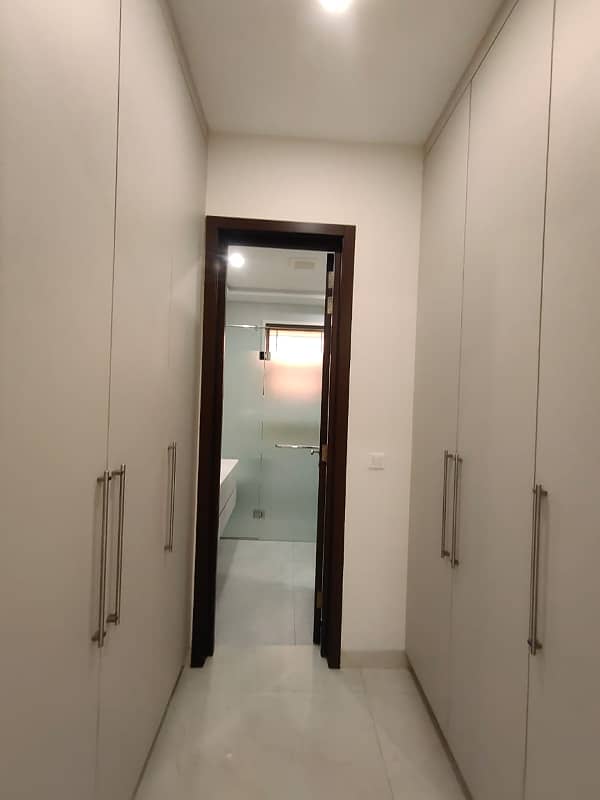 Spacious 1 Kanal Upper Portion for Rent in DHA Phase 3 Prime Location! 25