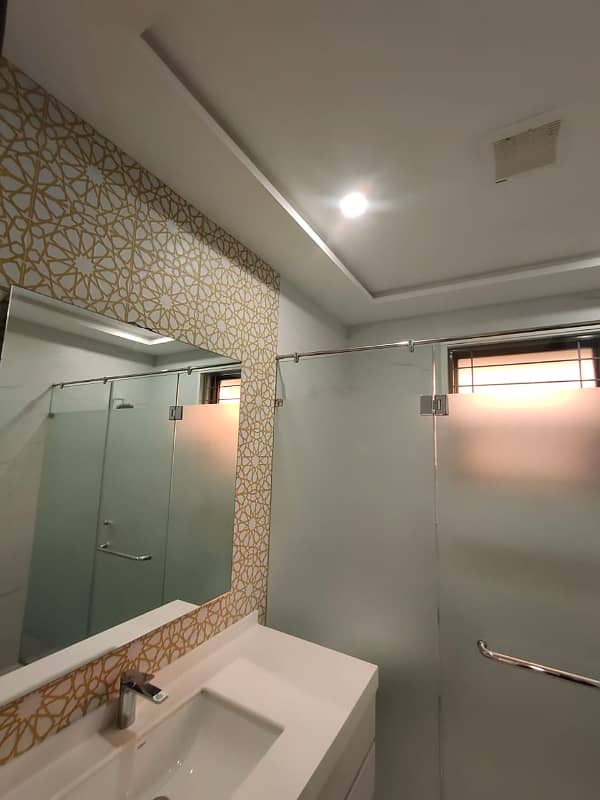 Spacious 1 Kanal Upper Portion for Rent in DHA Phase 3 Prime Location! 28