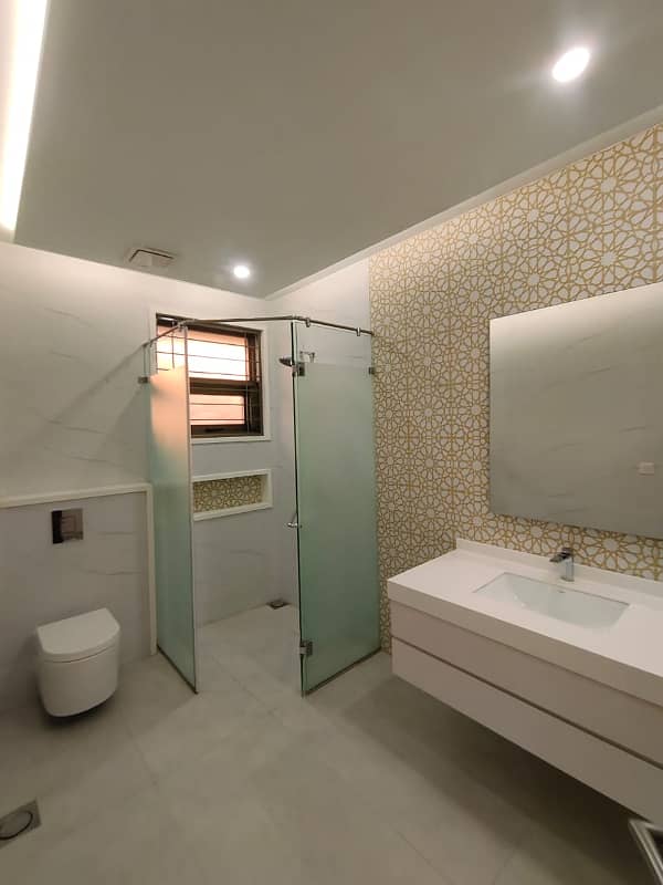 Spacious 1 Kanal Upper Portion for Rent in DHA Phase 3 Prime Location! 30