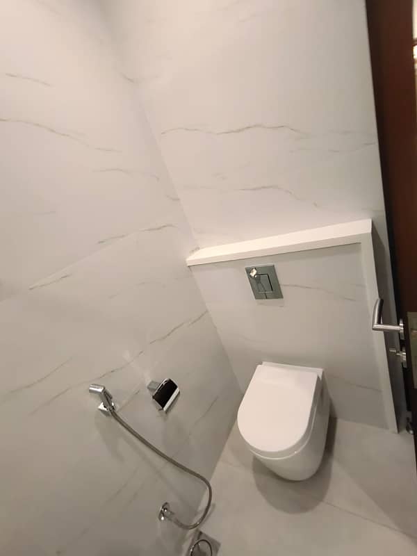 Spacious 1 Kanal Upper Portion for Rent in DHA Phase 3 Prime Location! 31